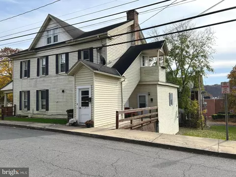 1 W High St, Hancock, MD 21750