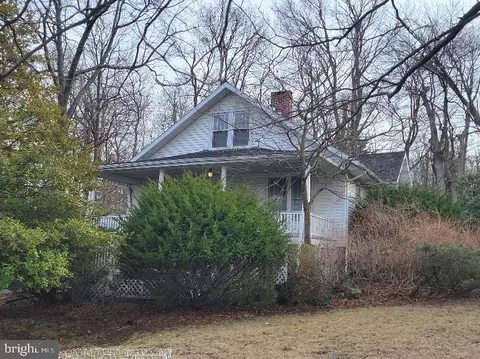 25733 Military Rd, Cascade, MD 21719