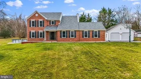 20437 Old Forge Rd, Hagerstown, MD 21742