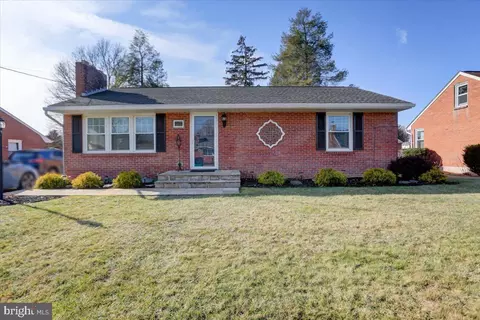 9718 Chapelwood Ln, Hagerstown, MD 21740