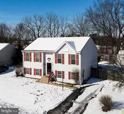 10400 Bear Creek Dr, Hagerstown, MD 21740