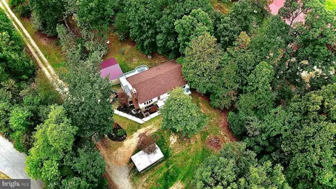 10018 Crystal Falls Dr, Hagerstown, MD 21740