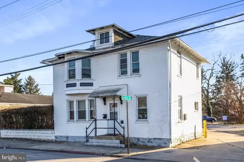 Exterior - 25 E Baltimore St, Hagerstown, MD 21740 photo 14 of 20