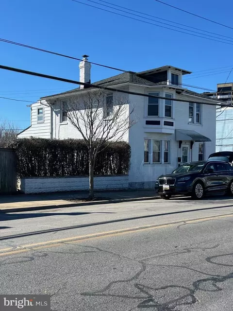Exterior - 25 E Baltimore St, Hagerstown, MD 21740 photo 4 of 20