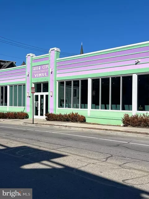 Exterior - 25 E Baltimore St, Hagerstown, MD 21740 photo 11 of 20