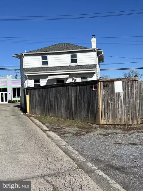 Exterior - 25 E Baltimore St, Hagerstown, MD 21740 photo 7 of 20