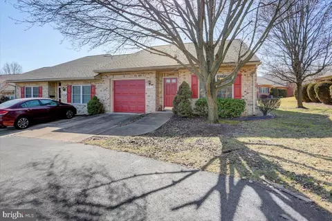 218 Sunbrook Ln #143, Hagerstown, MD 21742