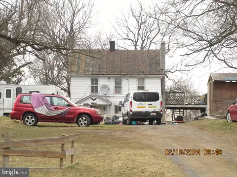 15612 Clear Spring Rd, Williamsport, MD 21795