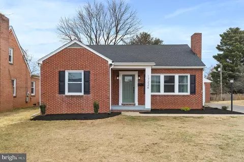 17224 Amber Dr, Hagerstown, MD 21740