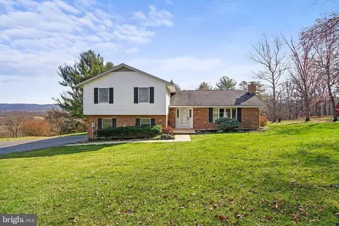 5703 Red Hill Rd, Keedysville, MD 21756