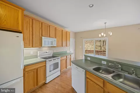 Kitchen - 10 Sable Run Rd, Hancock, MD 21750 photo 2 of 6