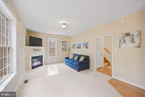 Living - 10 Sable Run Rd, Hancock, MD 21750 photo 2 of 4