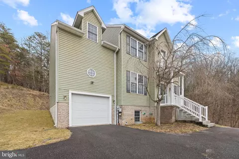 Exterior - 10 Sable Run Rd, Hancock, MD 21750 photo 2 of 12