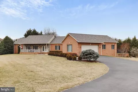 9760 Redamar Dr, Hagerstown, MD 21740