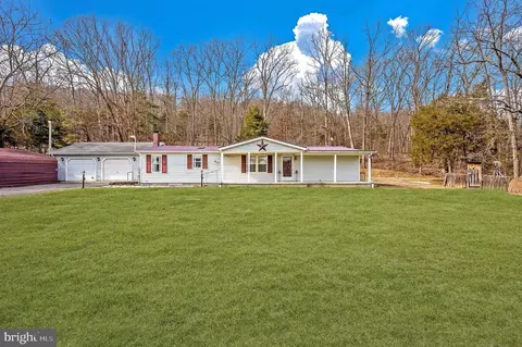 14622 Hollow Rd, Hancock, MD 21750