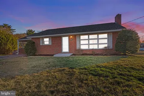 1437 W Church St, Hagerstown, MD 21740