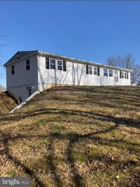 16401 Spielman Rd, Williamsport, MD 21795