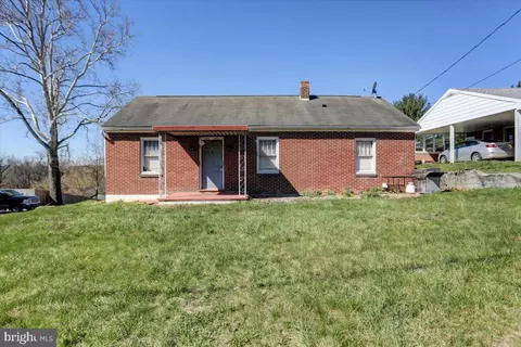 15643 Clear Spring Rd, Williamsport, MD 21795