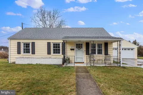 1215 Glenwood Ave, Hagerstown, MD 21742