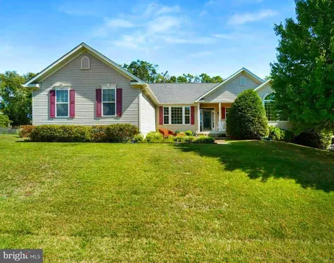 29 Farragut Dr, Keedysville, MD 21756