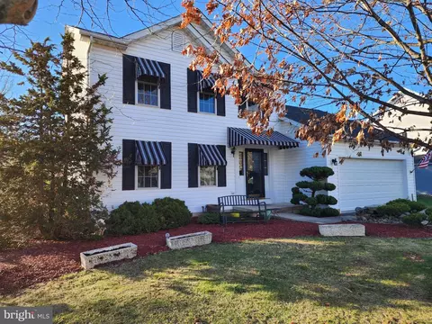 13540 Halifax Dr, Hagerstown, MD 21742