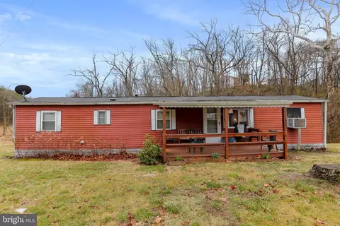 5 Fleming Ct, Hancock, MD 21750 photo 3