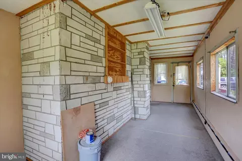 Entry Way - 5 E Green St, Funkstown, MD 21734 photo 1 of 5