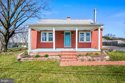 14718 Clear Spring Rd, Williamsport, MD 21795