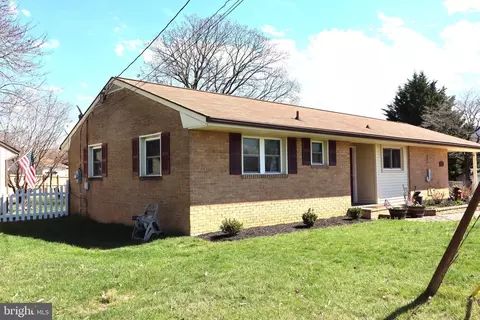 12006 Holiday Cir, Smithsburg, MD 21783