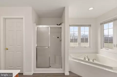 Bath - 9410 Stottlemyer Rd, Boonsboro, MD 21713 photo 2 of 5