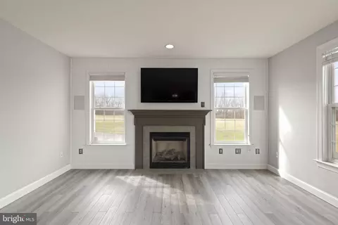 Living - 9410 Stottlemyer Rd, Boonsboro, MD 21713 photo 2 of 5