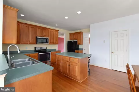 Kitchen - 9410 Stottlemyer Rd, Boonsboro, MD 21713 photo 2 of 3