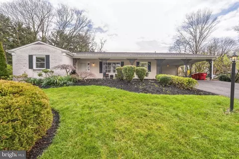 23 Bittersweet Dr, Hagerstown, MD 21740