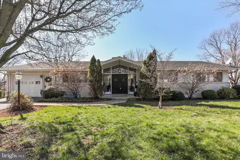 13914 Blue Mountain Dr, Maugansville, MD 21767