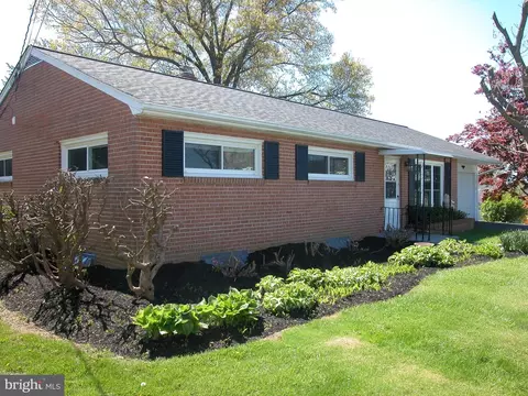 Exterior - 12010 Holiday Cir, Smithsburg, MD 21783 photo 7 of 12