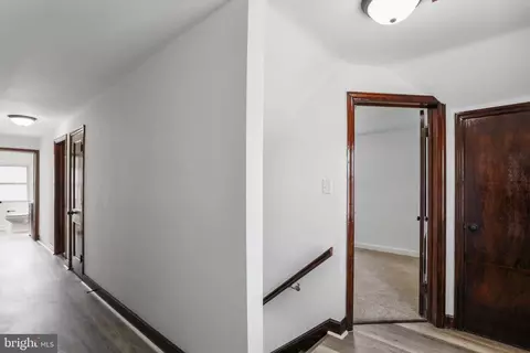 Entry Way - 353 Devonshire Rd, Hagerstown, MD 21740 photo 3 of 3