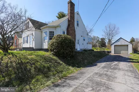 Exterior - 353 Devonshire Rd, Hagerstown, MD 21740 photo 4 of 12