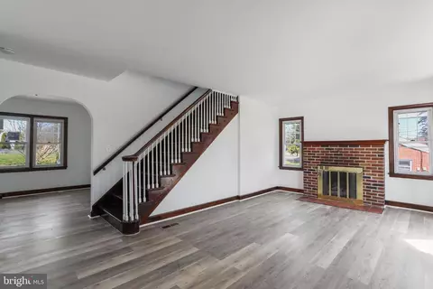 Living - 353 Devonshire Rd, Hagerstown, MD 21740 photo 1 of 3