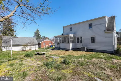 Exterior - 353 Devonshire Rd, Hagerstown, MD 21740 photo 8 of 12