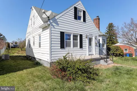 Exterior - 353 Devonshire Rd, Hagerstown, MD 21740 photo 2 of 12