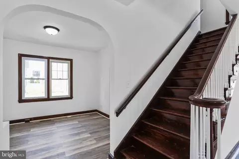 Entry Way - 353 Devonshire Rd, Hagerstown, MD 21740 photo 1 of 3