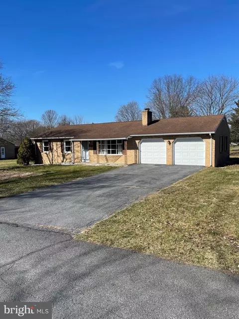17810 Bluebell Dr, Hagerstown, MD 21740