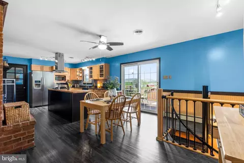 Dining - 14362 National Pike, Clear Spring, MD 21722 photo 1 of 2