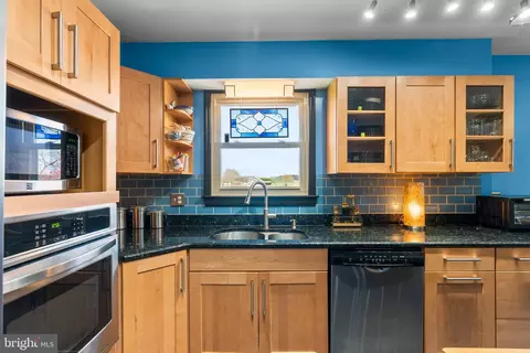 Kitchen - 14362 National Pike, Clear Spring, MD 21722 photo 6 of 7