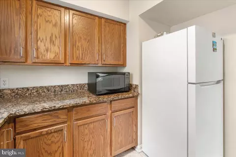 Kitchen - 409 Gandy Dancer Ct, Hagerstown, MD 21740 photo 3 of 6