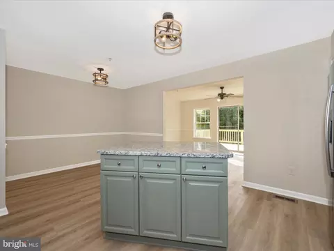 Kitchen - 127 Eagles Rdg, Smithsburg, MD 21783 photo 6 of 6