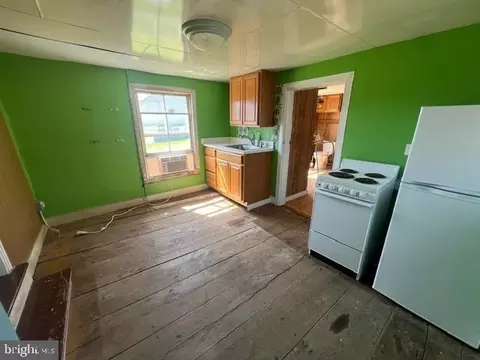 Kitchen - 22247 Jefferson Blvd, Smithsburg, MD 21783 photo 2 of 2