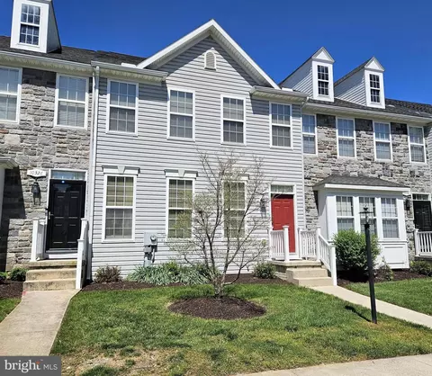 10328 Bridle Ct, Hagerstown, MD 21740
