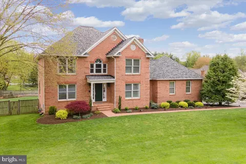 11111 Mahogany Dr, Hagerstown, MD 21742