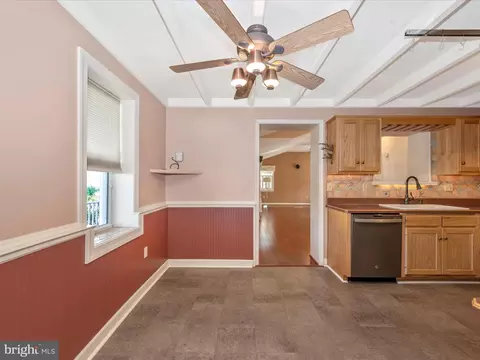Entry Way - 100 Maple Ave, Boonsboro, MD 21713 photo 1 of 9